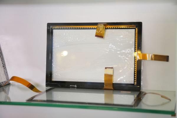 11-1_ito-glass_01.jpg